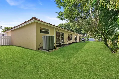 9532 NW 9th Court Plantation FL 33324