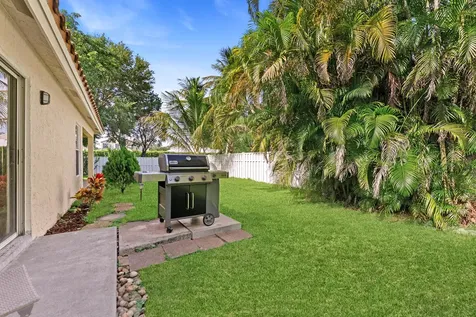 9532 NW 9th Court Plantation FL 33324