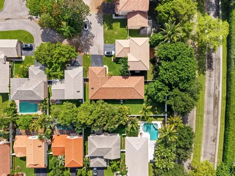 9532 NW 9th Court Plantation FL 33324