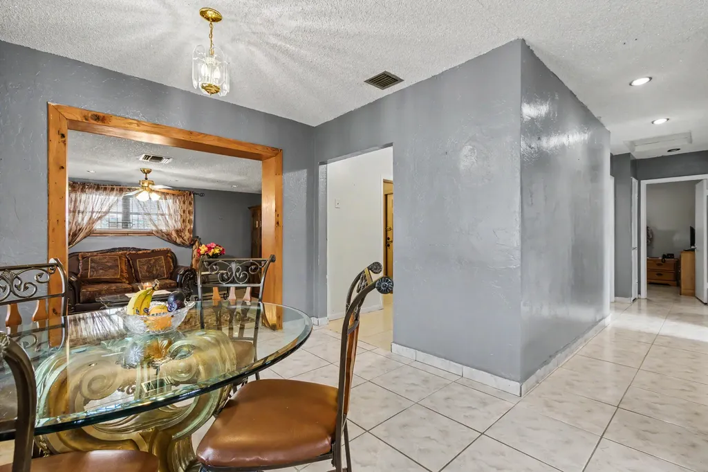 6417 SW 23rd Street Miramar FL 33023