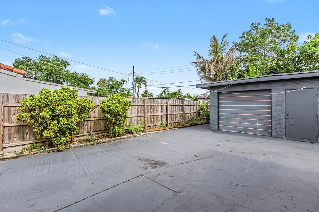 6417 SW 23rd Street Miramar FL 33023