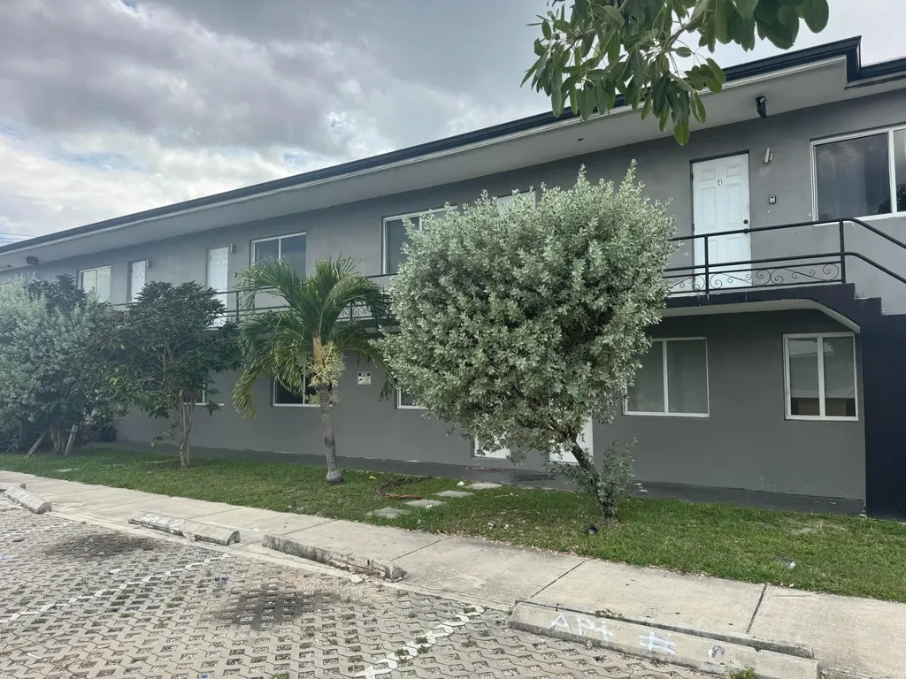 2201 Greene Street Hollywood FL 33020