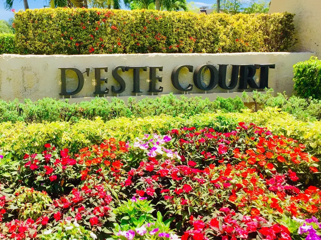 4236 Deste Lake Worth FL 33467