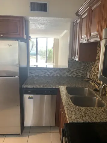 4236 Deste Lake Worth FL 33467