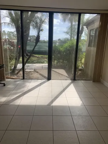 4236 Deste Lake Worth FL 33467