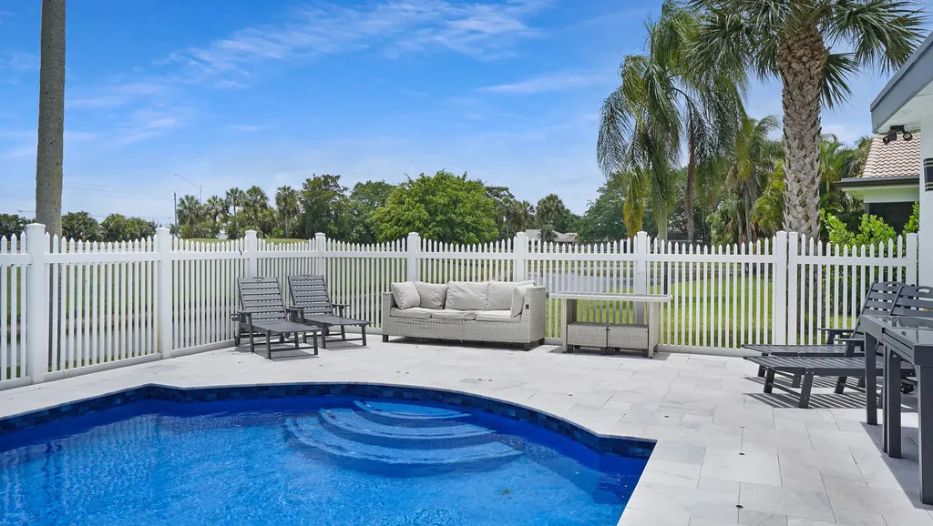 10131 Camelback Lane Boca Raton FL 33498
