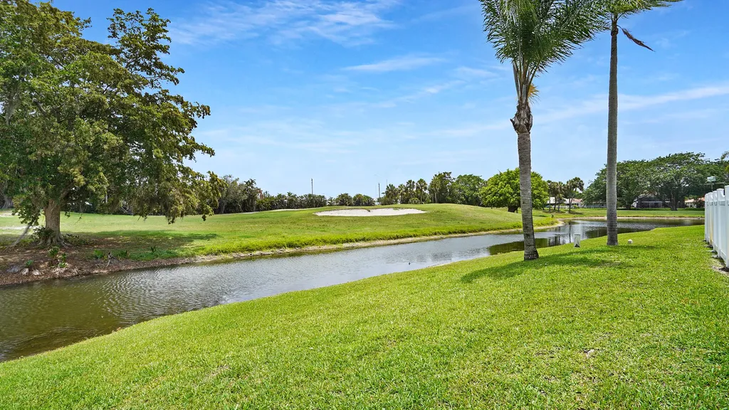 10131 Camelback Lane Boca Raton FL 33498