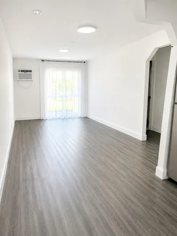 510 Lake Shore Drive West Palm Beach FL 33403