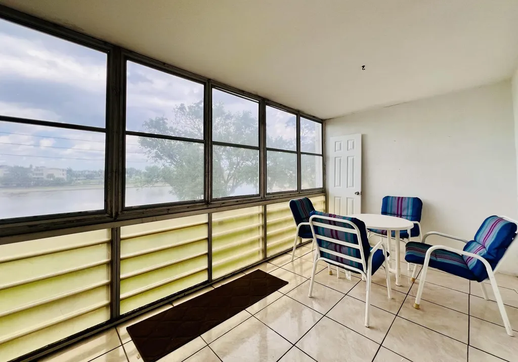 330 Southampton B West Palm Beach FL 33417