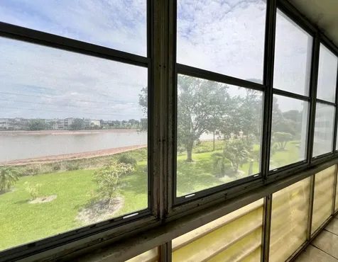 330 Southampton B West Palm Beach FL 33417