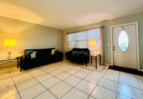 330 Southampton B West Palm Beach FL 33417