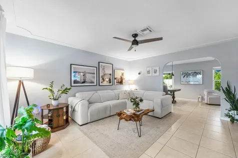 2527 SW 12th Street Boynton Beach FL 33426