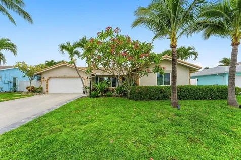 2527 SW 12th Street Boynton Beach FL 33426