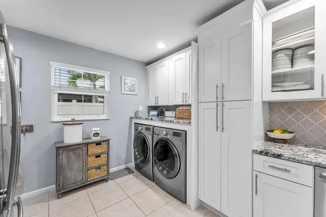 2527 SW 12th Street Boynton Beach FL 33426