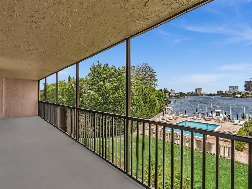 740 S Federal Highway Pompano Beach FL 33062