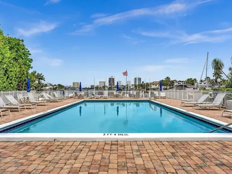 740 S Federal Highway Pompano Beach FL 33062
