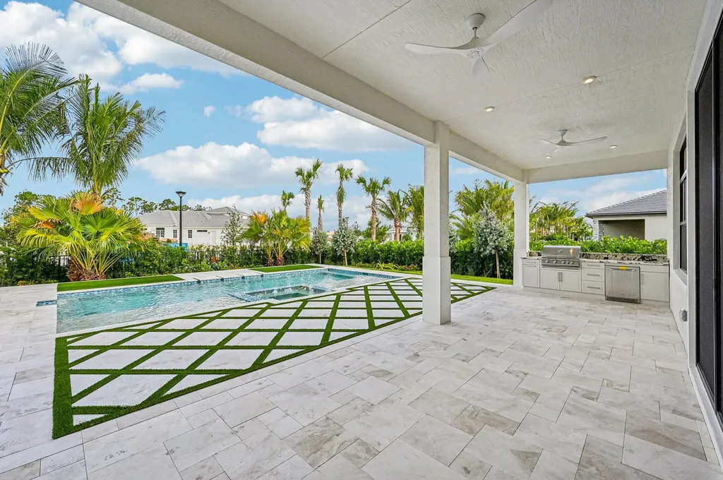 13621 Le Christine Drive Palm Beach Gardens FL 33412