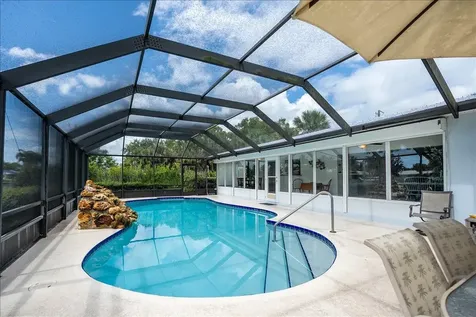 2066 SE 5th Court Court SE Vero Beach FL 32962