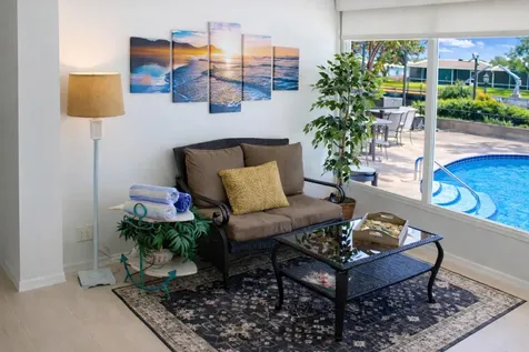 2066 SE 5th Court Court SE Vero Beach FL 32962
