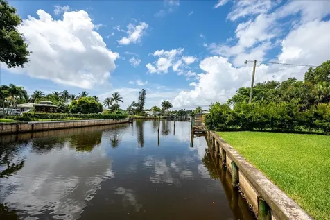 2066 SE 5th Court Court SE Vero Beach FL 32962