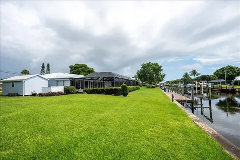2066 SE 5th Court Court SE Vero Beach FL 32962