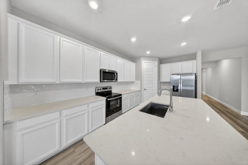 6632 NW Cloverdale Avenue Port St Lucie FL 34987