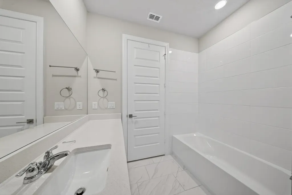6632 NW Cloverdale Avenue Port St Lucie FL 34987