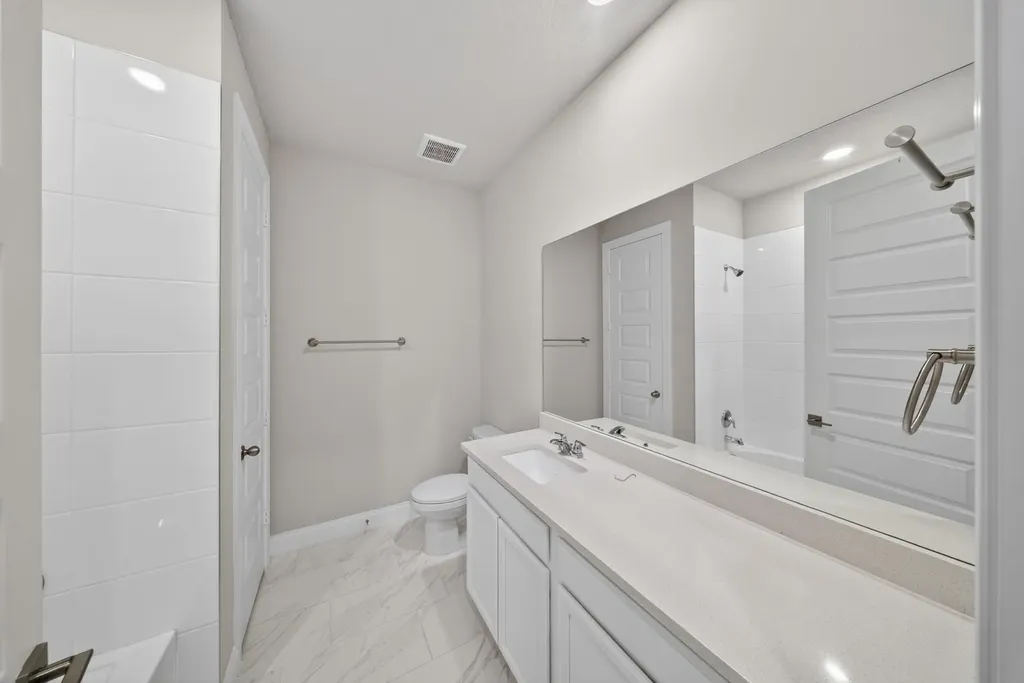 6632 NW Cloverdale Avenue Port St Lucie FL 34987