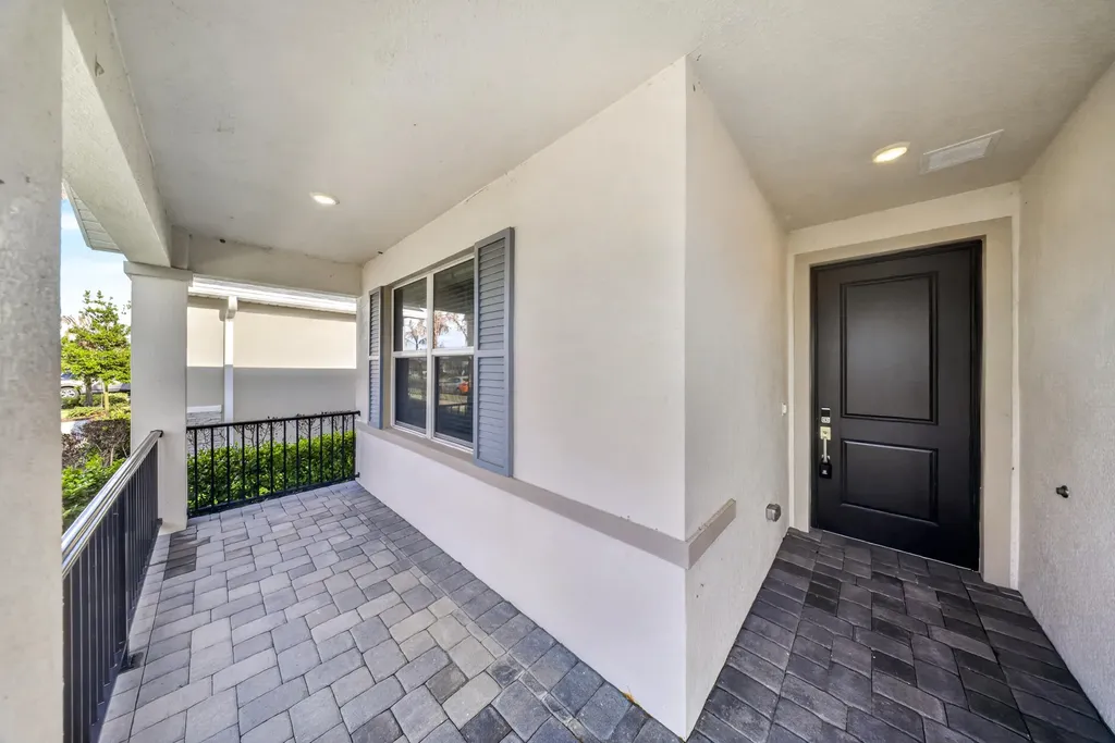 6632 NW Cloverdale Avenue Port St Lucie FL 34987