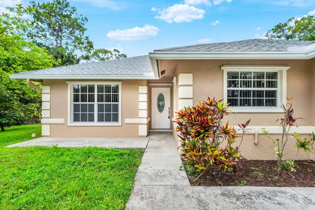 15592 99th Street N West Palm Beach FL 33412