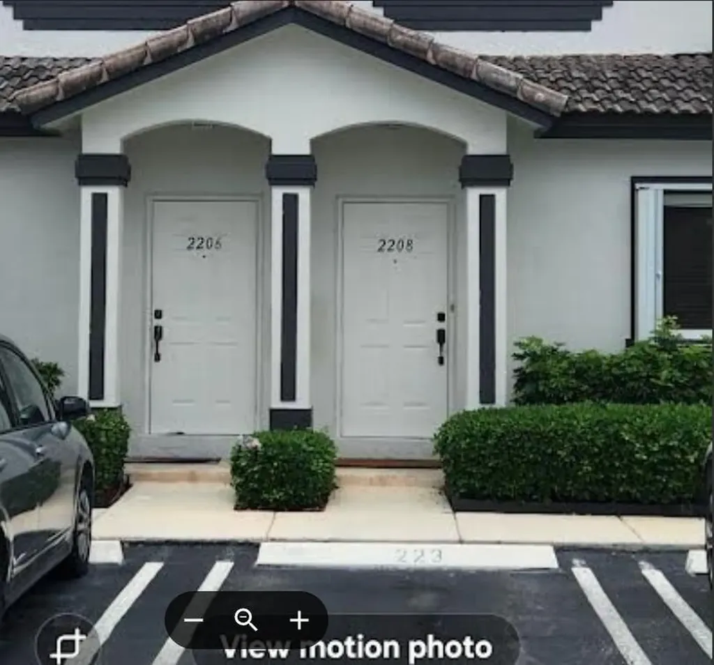 2208 SE 24th Place Homestead FL 33035