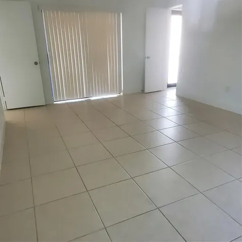 1421 NW 114th Avenue Pembroke Pines FL 33026
