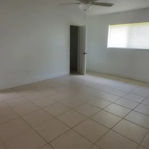 1421 NW 114th Avenue Pembroke Pines FL 33026