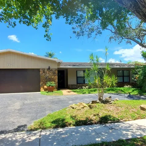 1421 NW 114th Avenue Pembroke Pines FL 33026