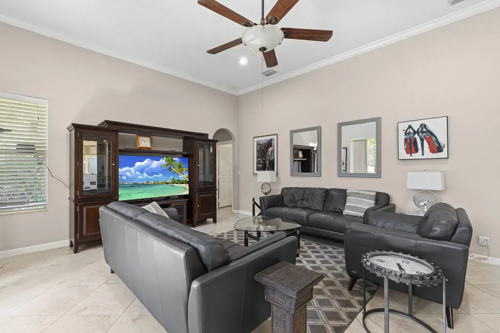 3968 W Hamilton Key West Palm Beach FL 33411