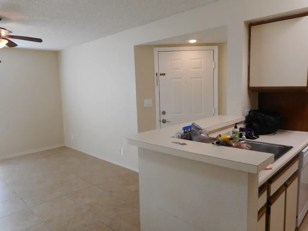 2866 S University Drive Davie FL 33328