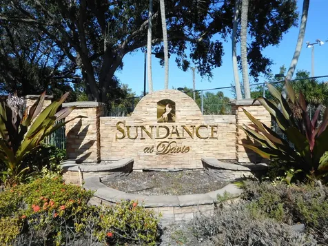 2866 S University Drive Davie FL 33328