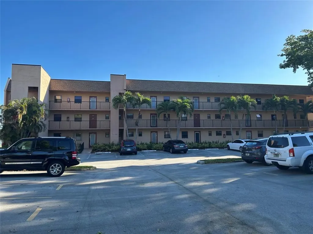 10303 Sunrise Lakes Boulevard Sunrise FL 33322
