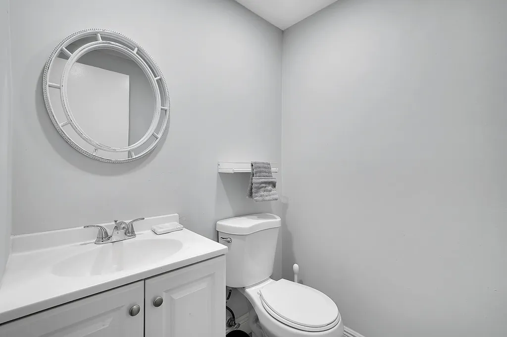 646 Flanders N Delray Beach FL 33484
