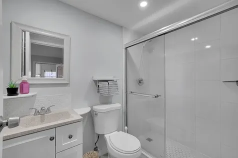 646 Flanders N Delray Beach FL 33484