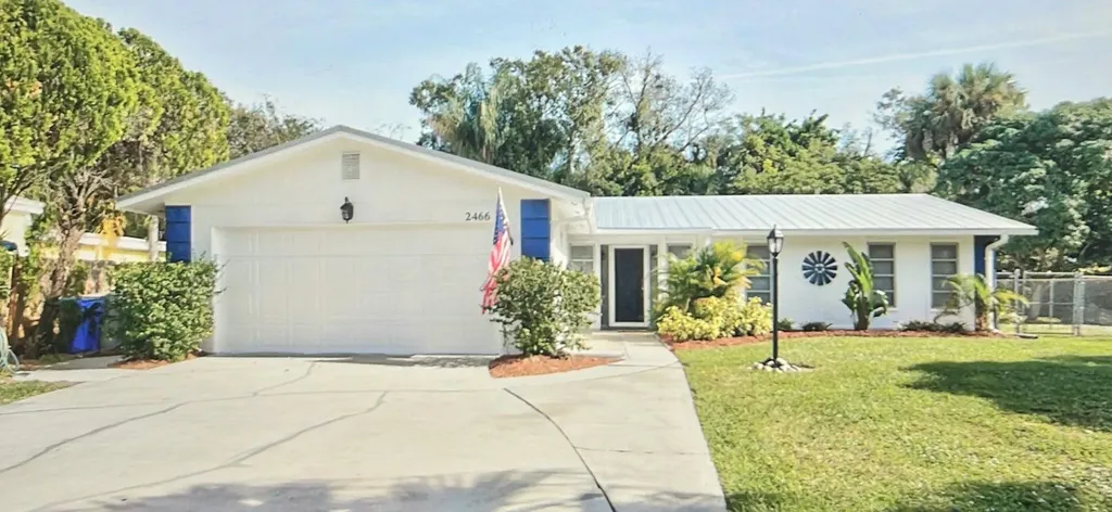 2466 44th Avenue Vero Beach FL 32966