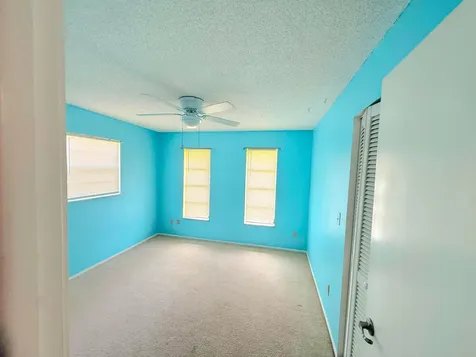 2466 44th Avenue Vero Beach FL 32966