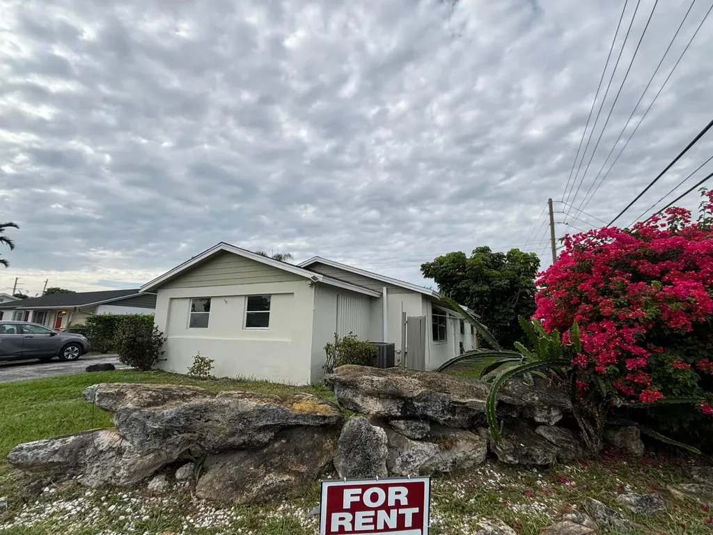462 S Haverhill Road West Palm Beach FL 33415