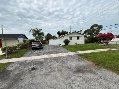 462 S Haverhill Road West Palm Beach FL 33415