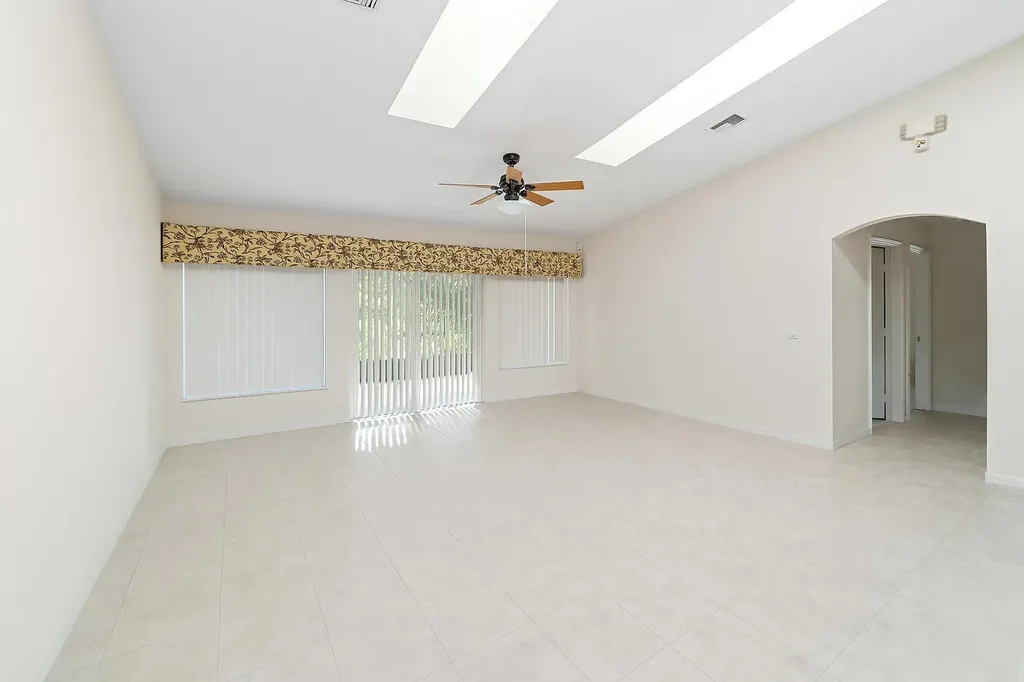 672 SW Kayak Avenue Port St Lucie FL 34953