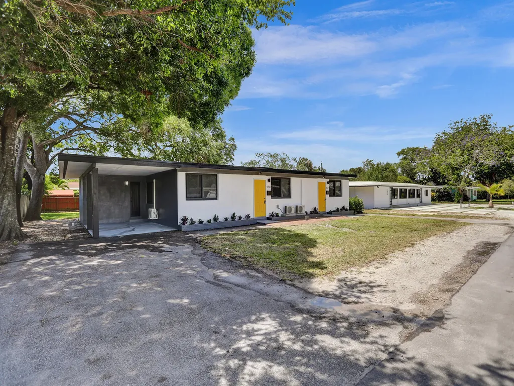 950 SW 29th Street Fort Lauderdale FL 33315