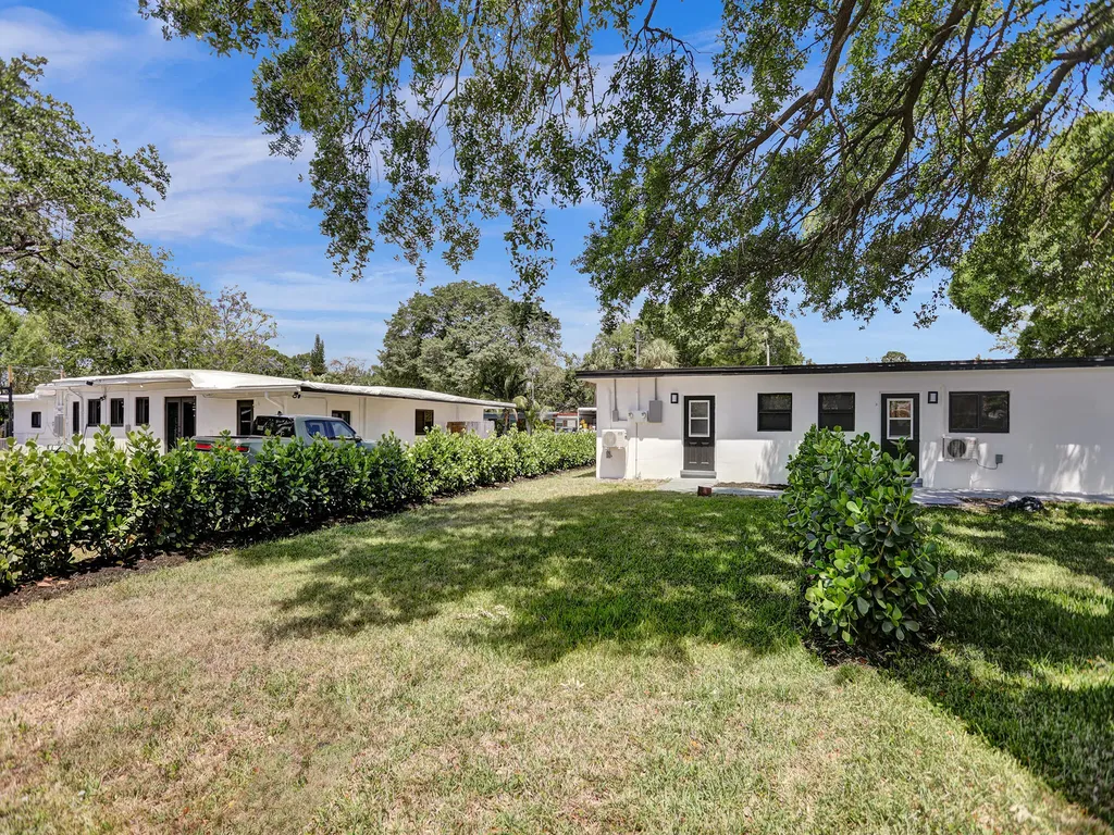 950 SW 29th Street Fort Lauderdale FL 33315