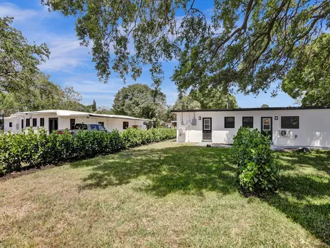 950 SW 29th Street Fort Lauderdale FL 33315