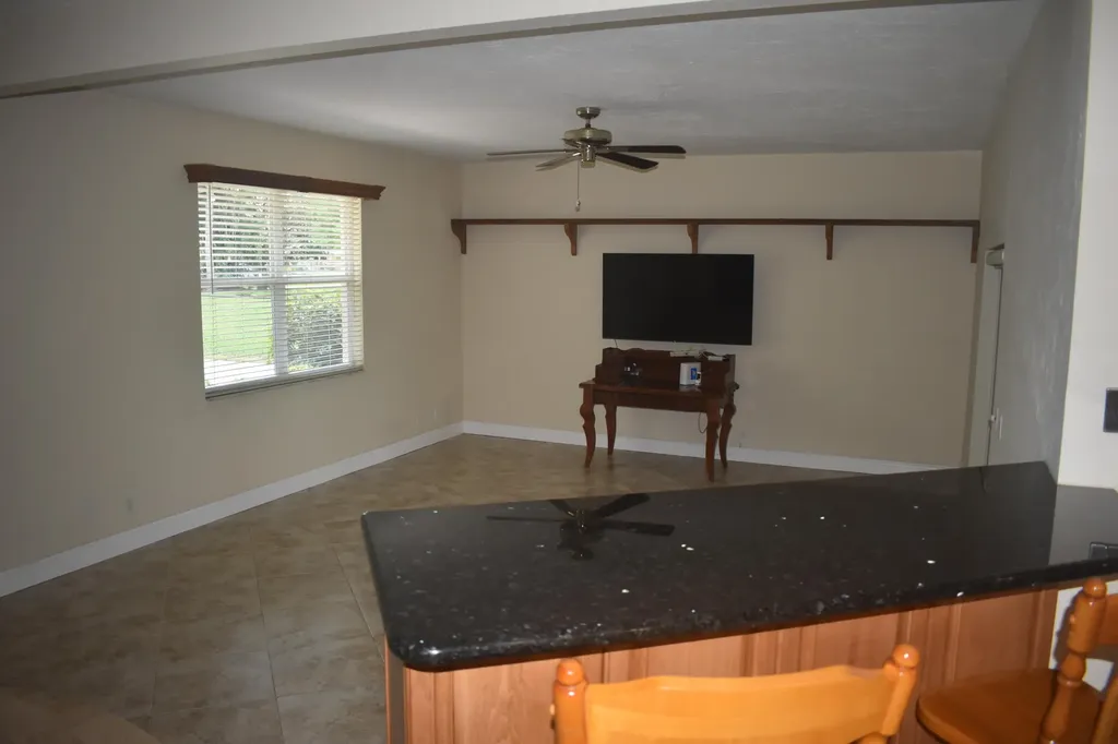 5345 Palm Way Lake Worth FL 33463