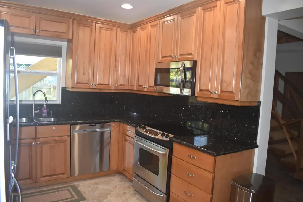 5345 Palm Way Lake Worth FL 33463